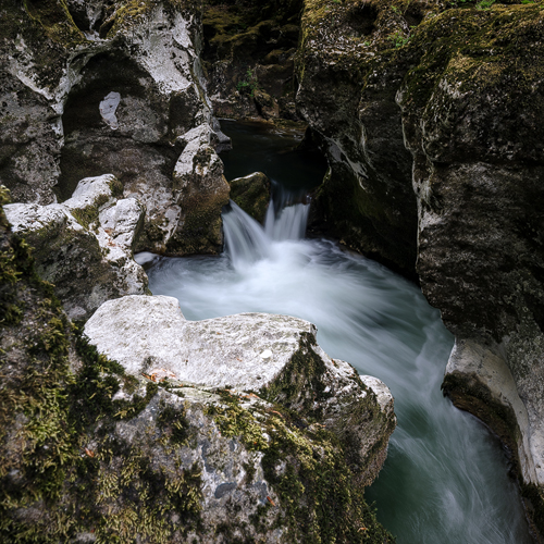 Langzeitbelichtung Wasserfall